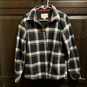 Orvis navy and Cream Plaid fleece lined Jacket. Great for spring. #outdoor #camp